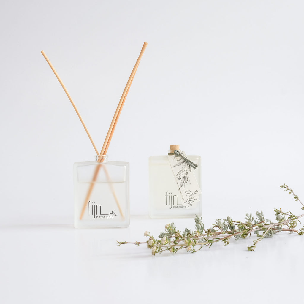 Fijn Botanicals diffuser on a white background