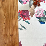Load image into Gallery viewer, Table runner - Protea Flora
