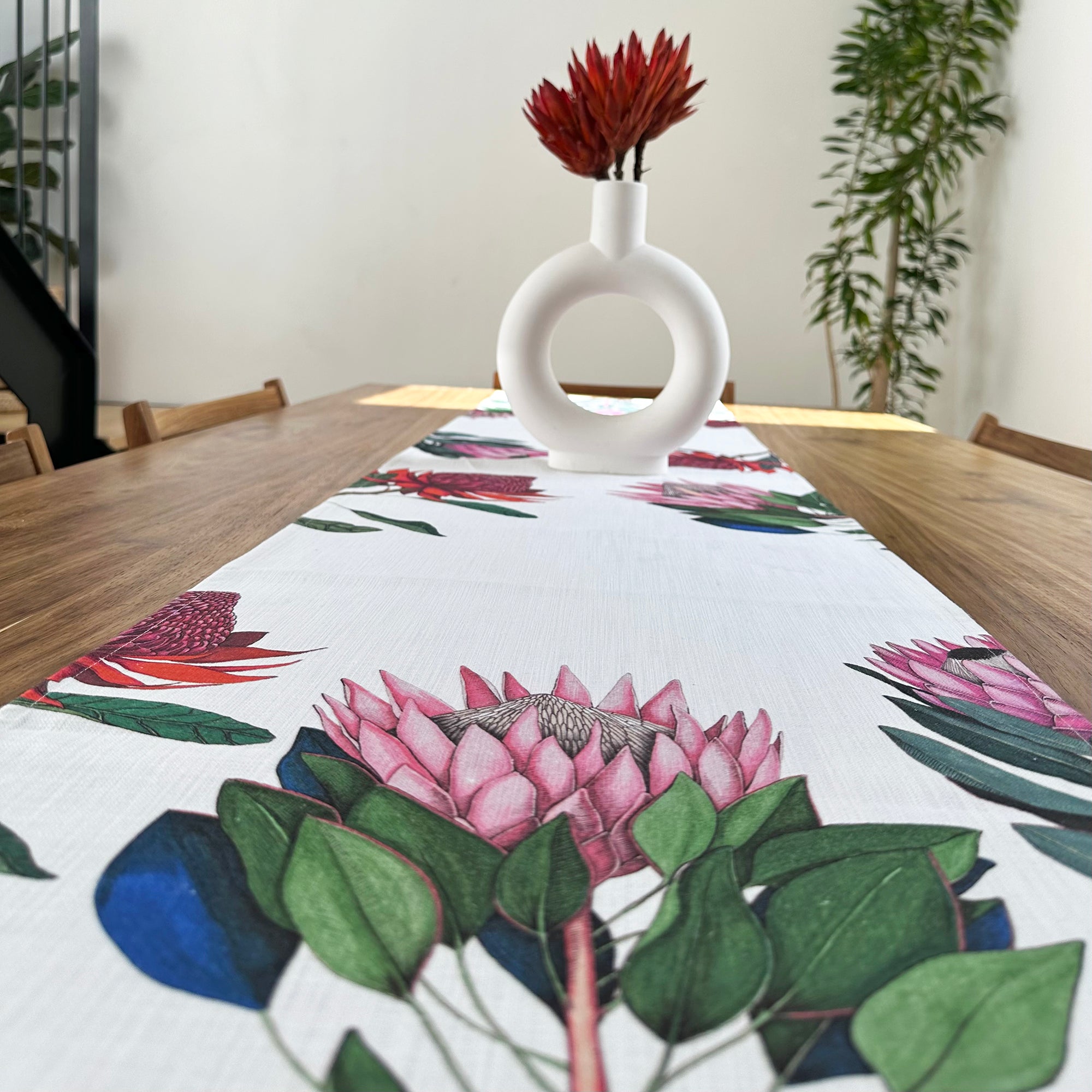 Table runner - Protea Flora